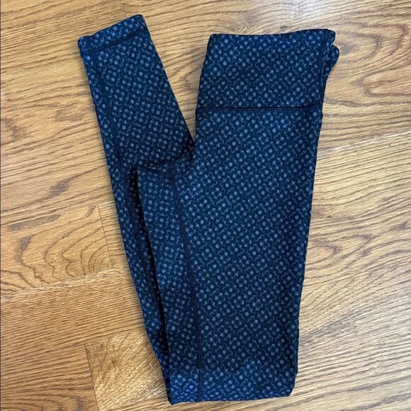 Lululemon Wunder Under Leggings Black Geometric Print Size 4 - Picture 8 of 8